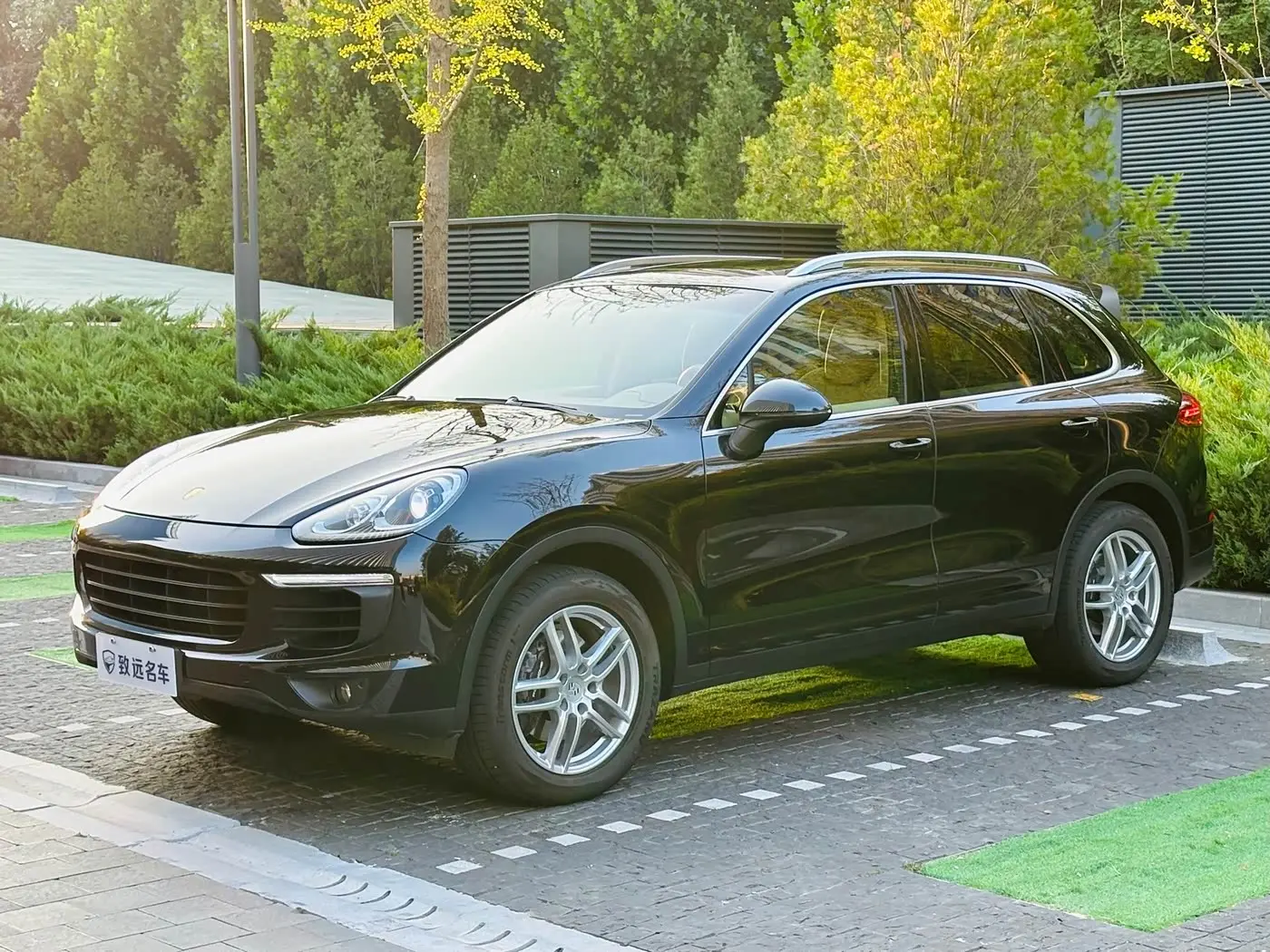 Porsche Cayenne 2017 — Photo 1/20