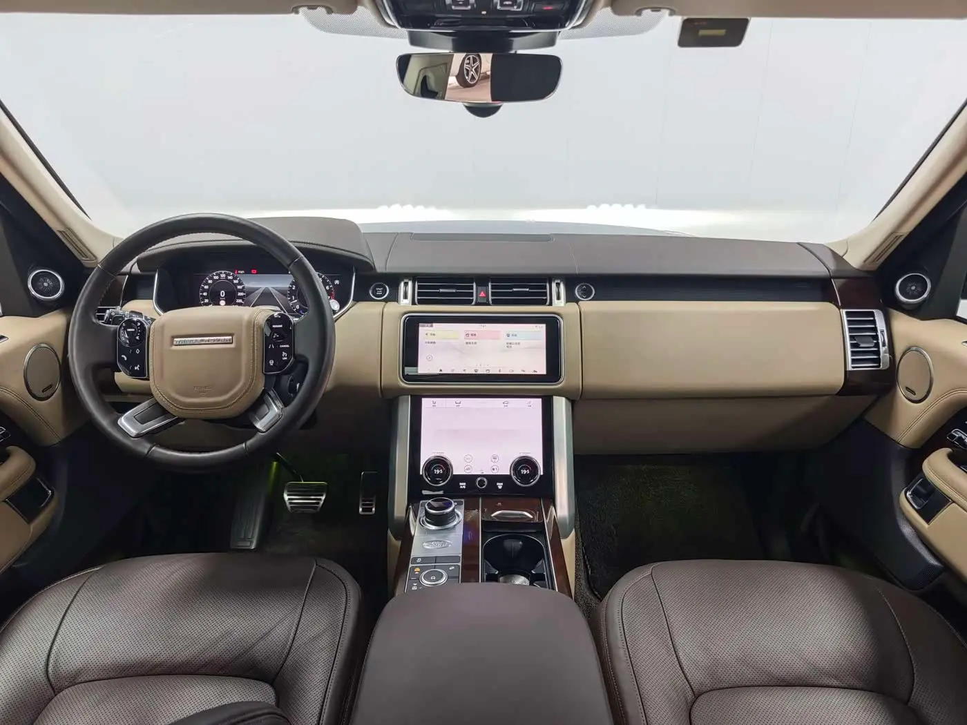 Land Rover Range Rover 2022 — Фото 9/16