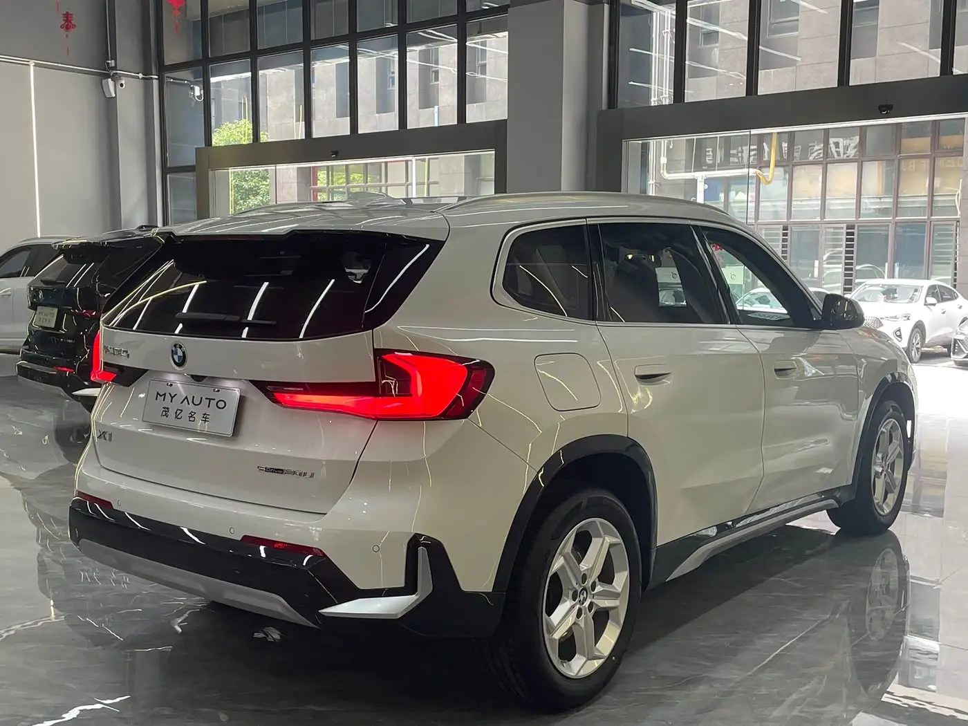 BMW X1 2023 — Photo 15/17
