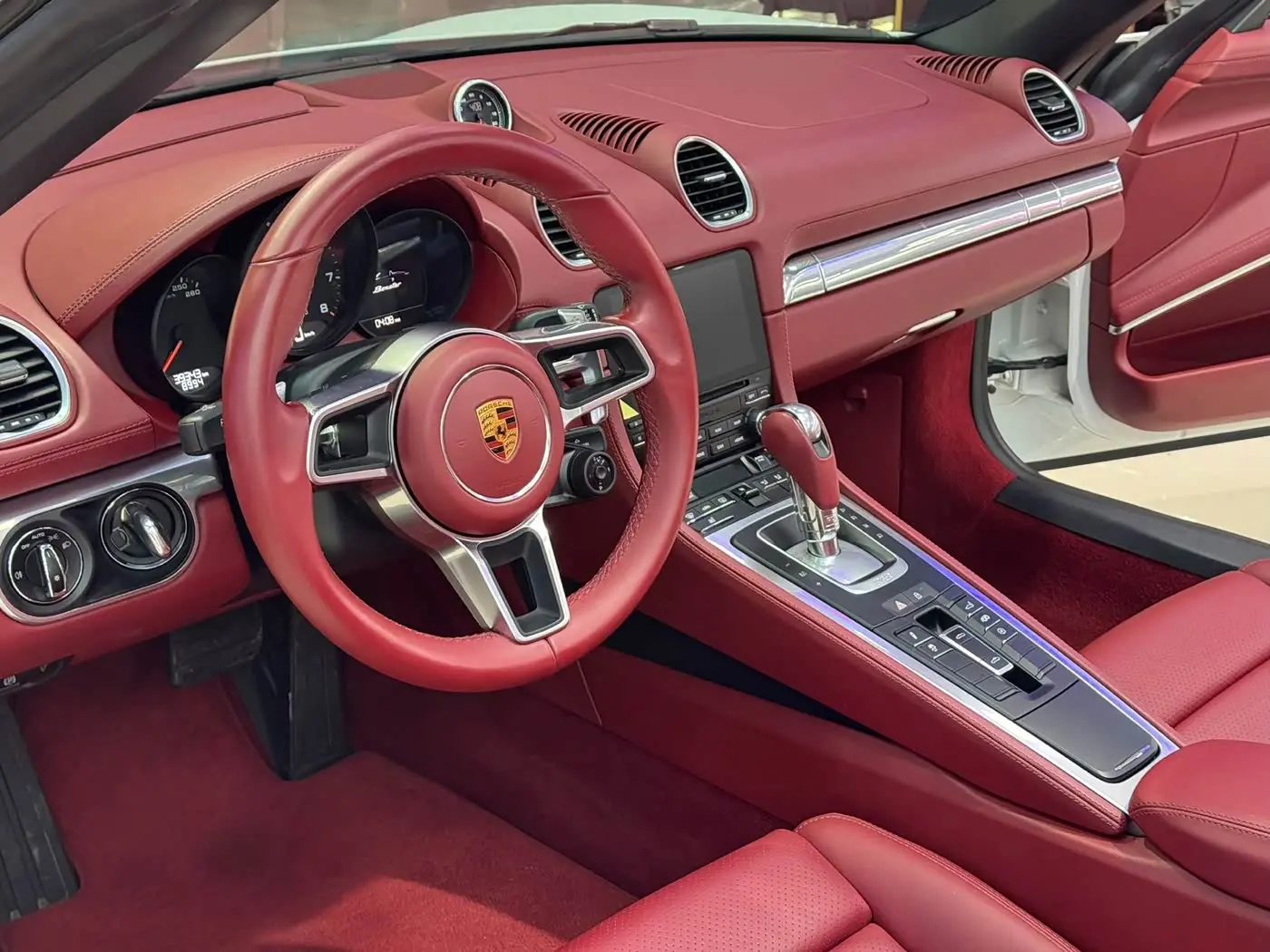 Porsche 718 2022 — Photo 7/15