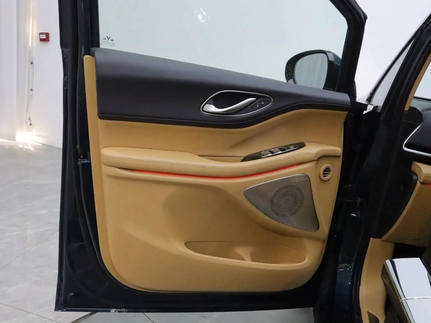 Voyah Auto Voyah Dreamer 2025 — Photo 9/20
