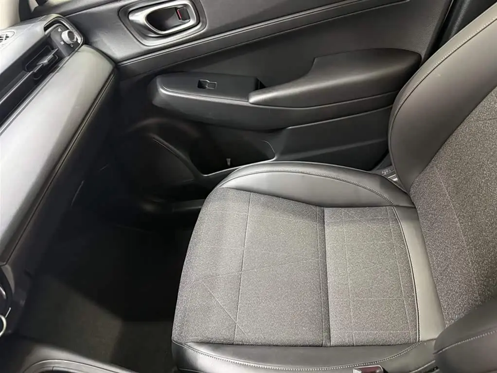 Honda Vezel 2024 — Photo 13/20