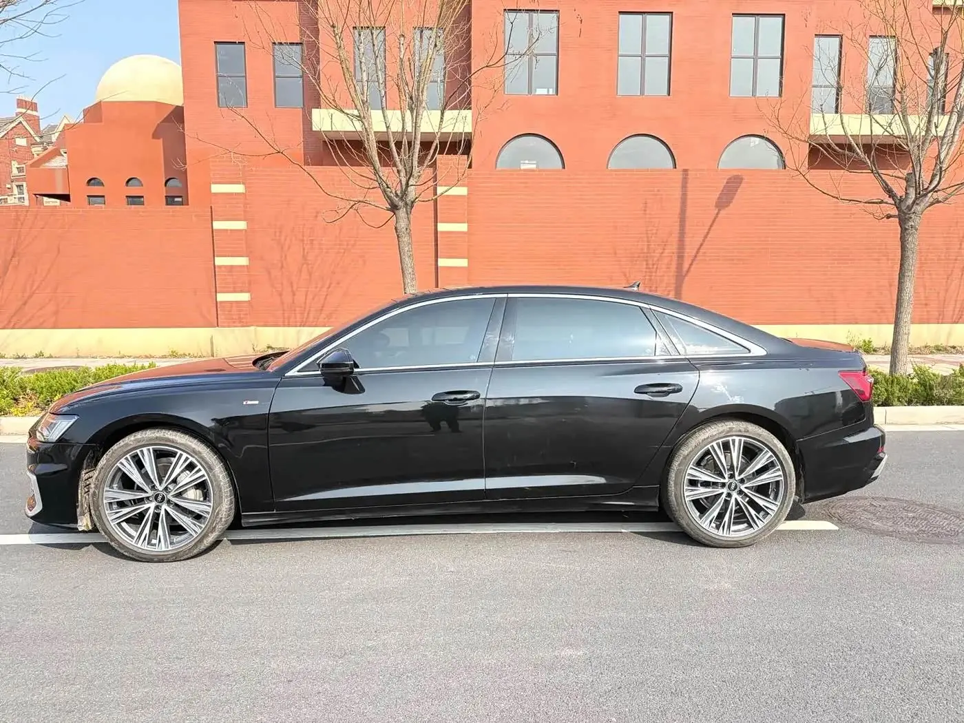 Audi A6L 2023 — Photo 11/15