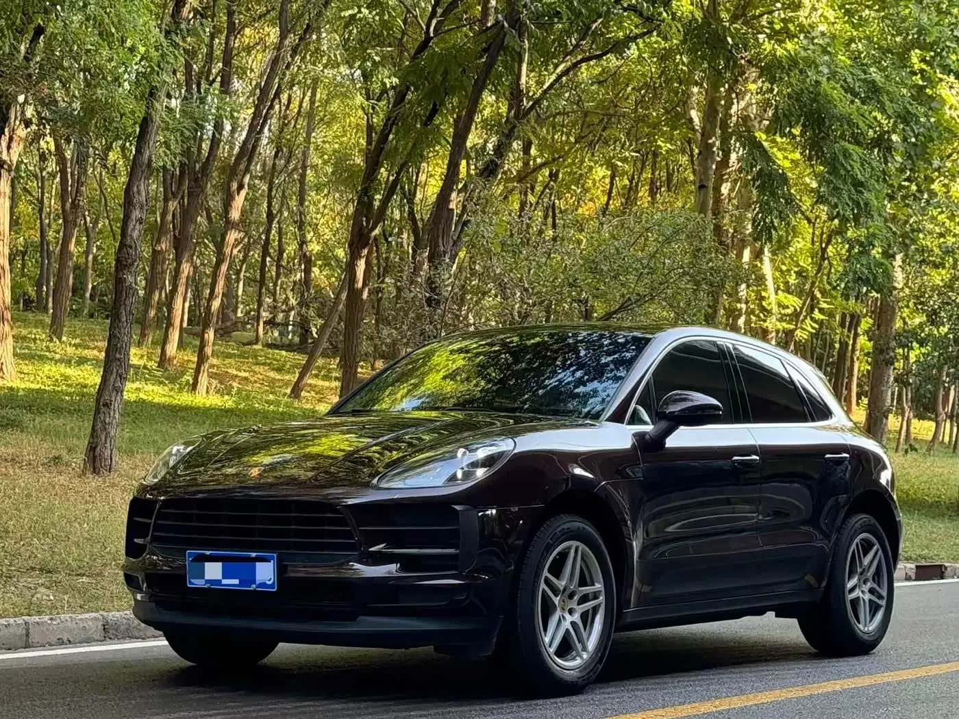 Porsche Macan 2018 — Photo 1/16