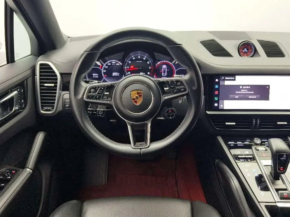 Porsche Cayenne 2023 — Photo 10/14