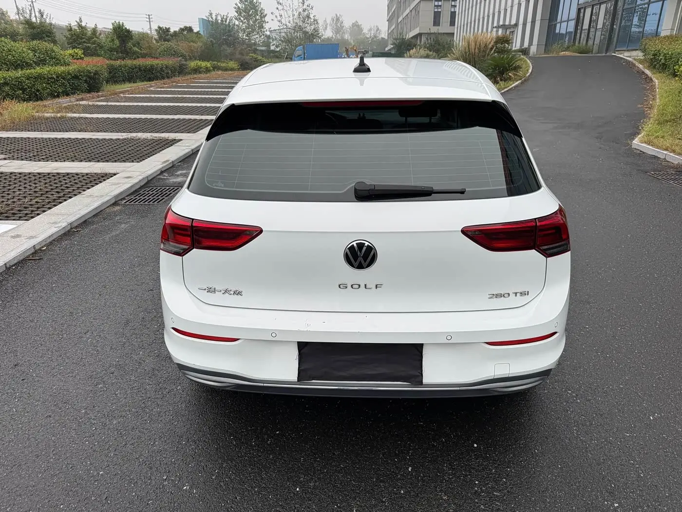 Volkswagen Golf 2024 — Photo 4/8