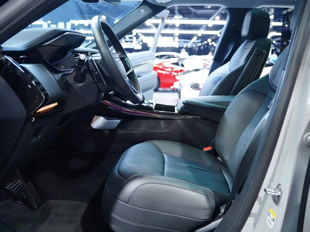 Land Rover Range Rover Sport 2025 — Photo 10/20