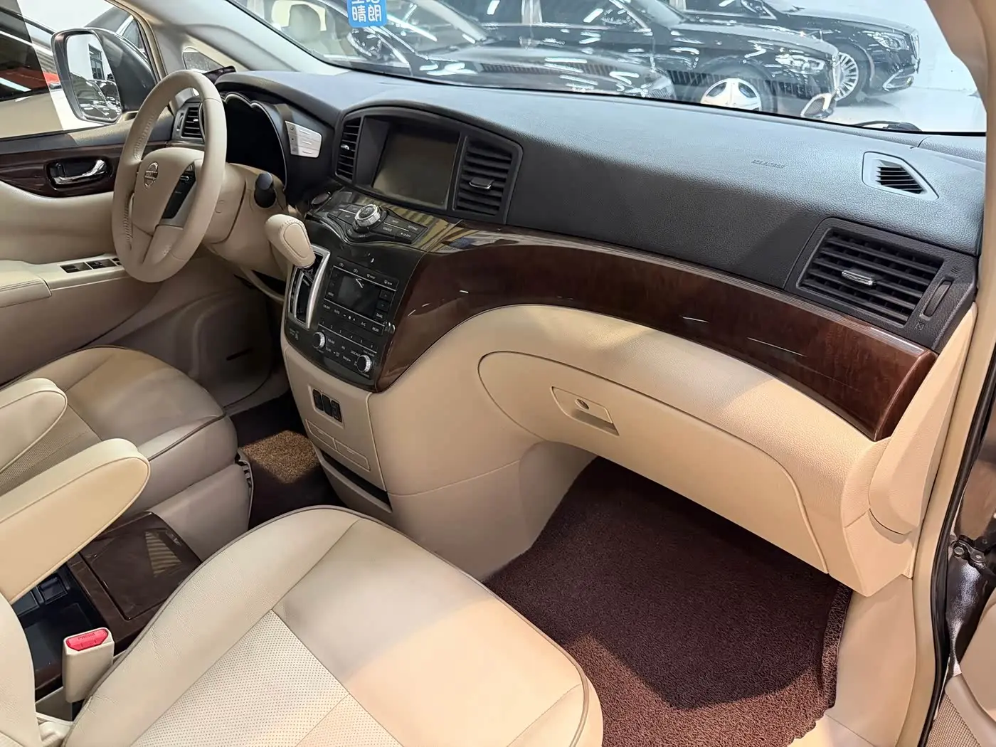 Nissan Quest 2016 — Фото 17/20