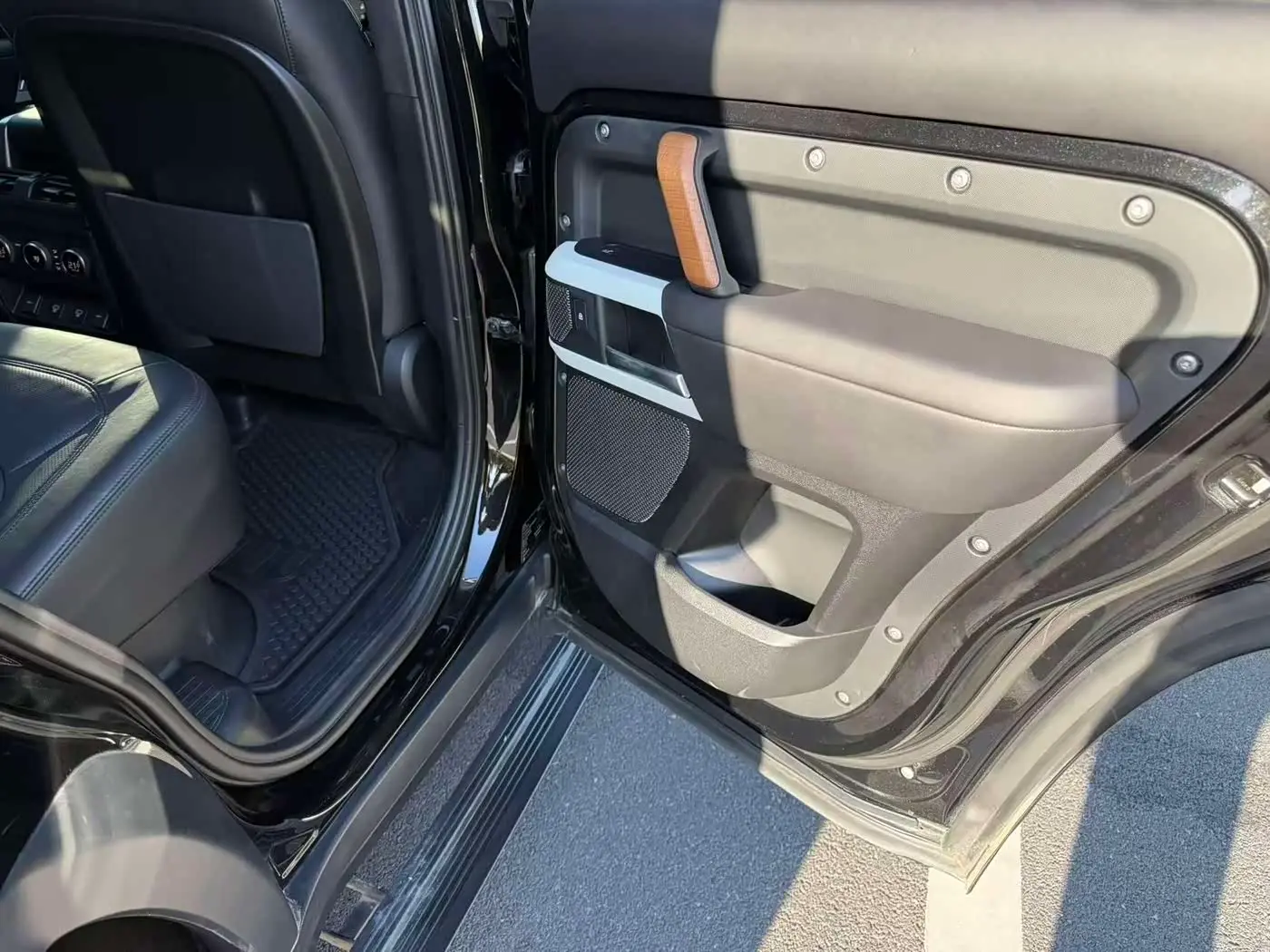 Land Rover Defender 2021 — Şəkil 13/20