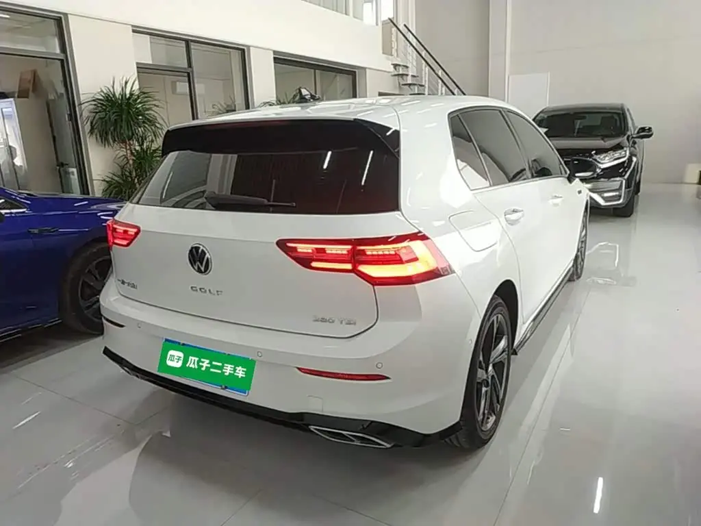 Volkswagen Golf 2022 — Photo 7/20