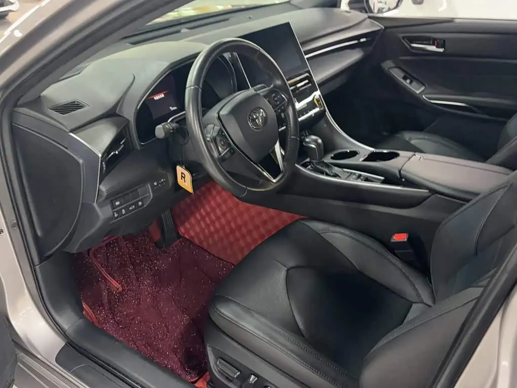 Toyota Avalon 2024 — Photo 16/18