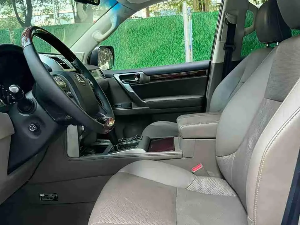 Lexus GX 2013 — Photo 8/10