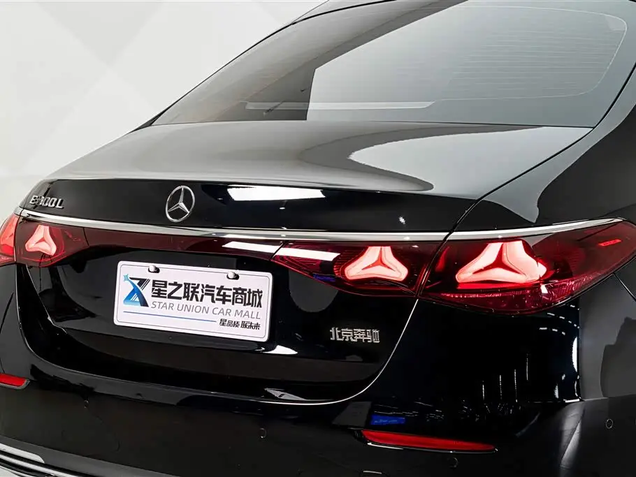 Mercedes-Benz E-Class 2026 — Photo 8/20