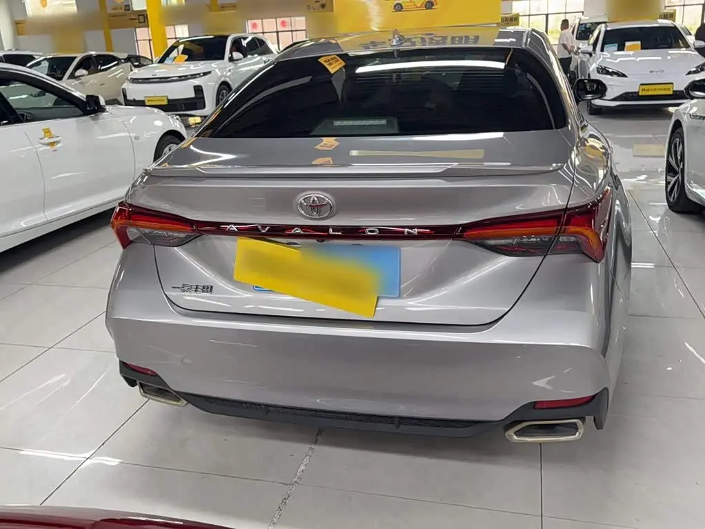 Toyota Avalon 2024 — Photo 12/18