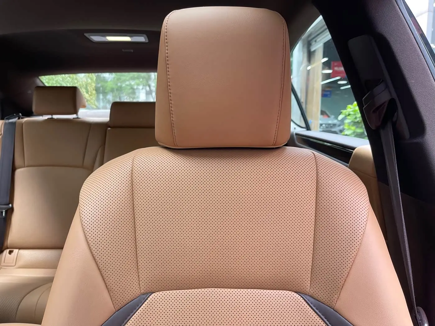 Lexus ES 2021 — Photo 18/18