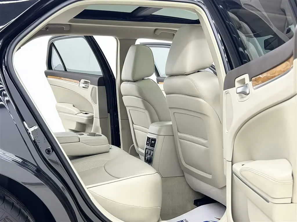 Chrysler 300C 2015 — Şəkil 7/20