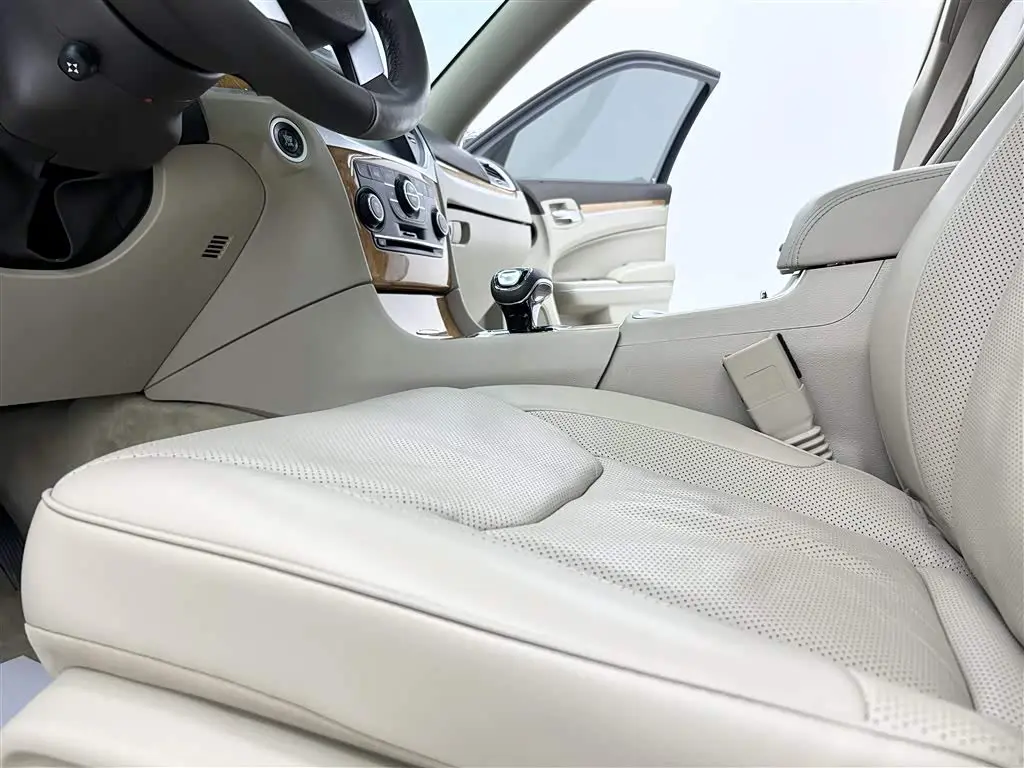 Chrysler 300C 2015 — Şəkil 18/20