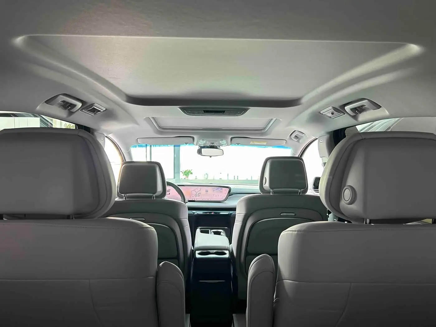 Buick GL8 2025 — Photo 18/20