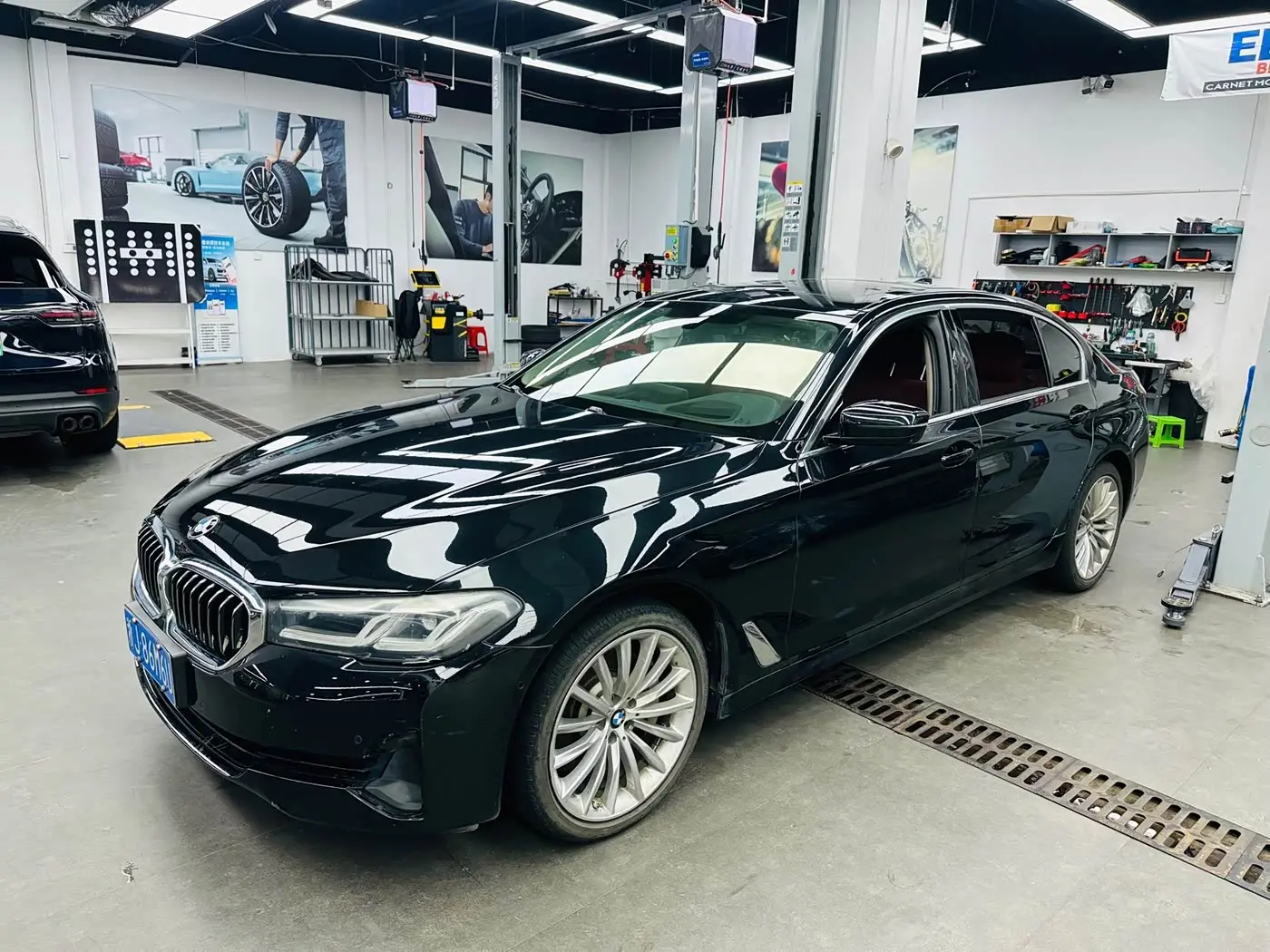 BMW 5 Series 2021 — Photo 1/8