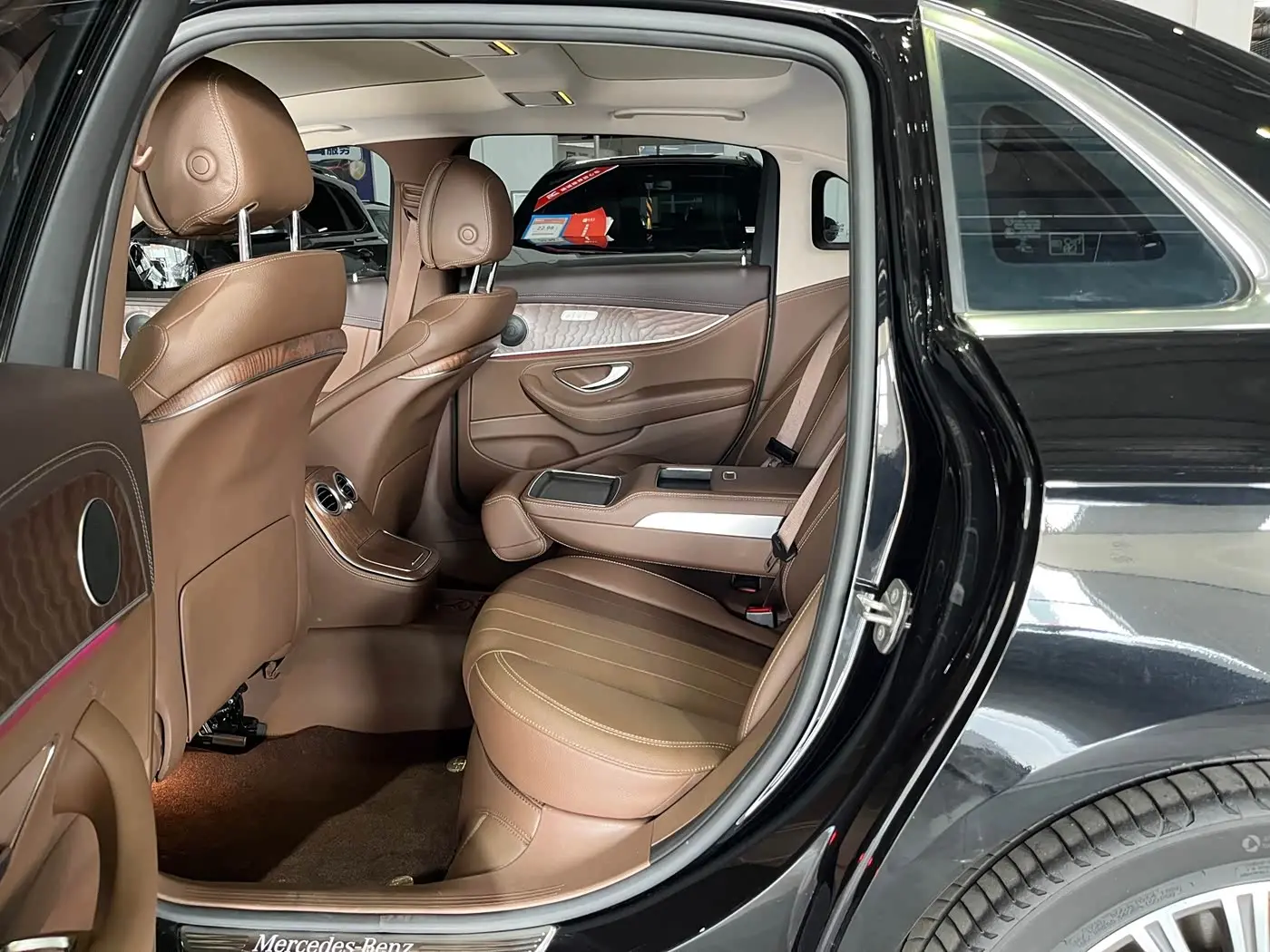 Mercedes-Benz E-Class 2022 — Şəkil 9/14