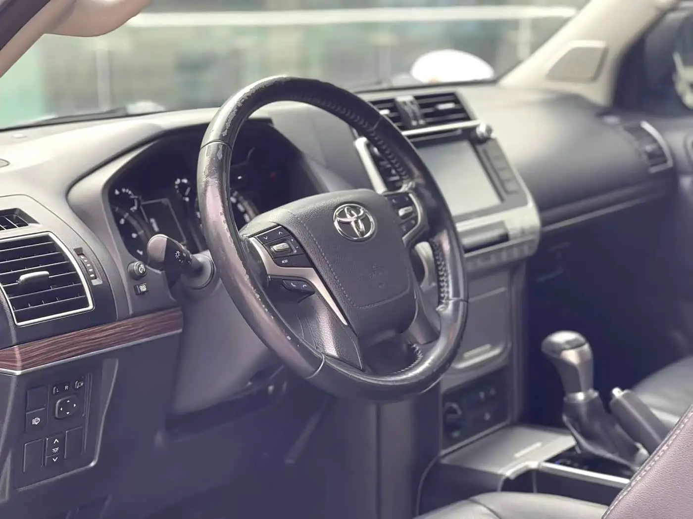 Toyota Prado 2019 — Фото 2/10
