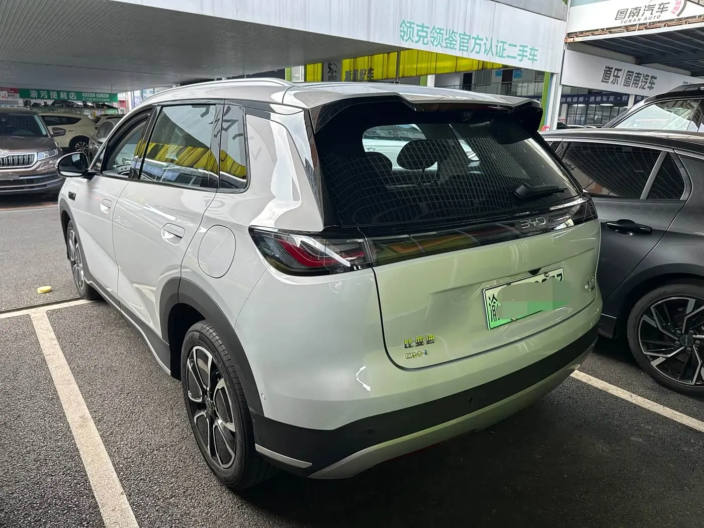 BYD Seal 05 DM-i 2026 — Фото 3/9