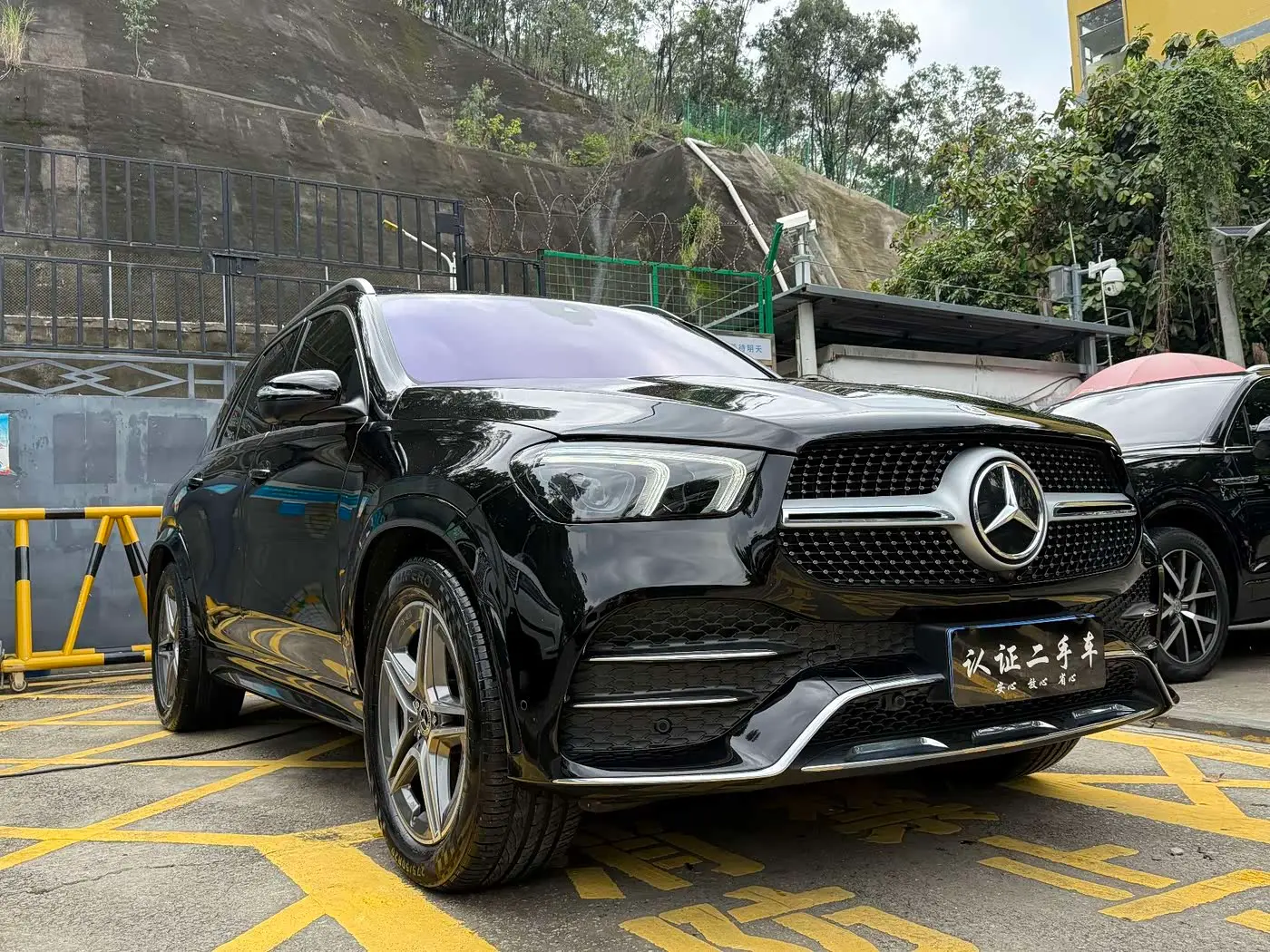 Mercedes-Benz GLE 2023 — Фото 2/17