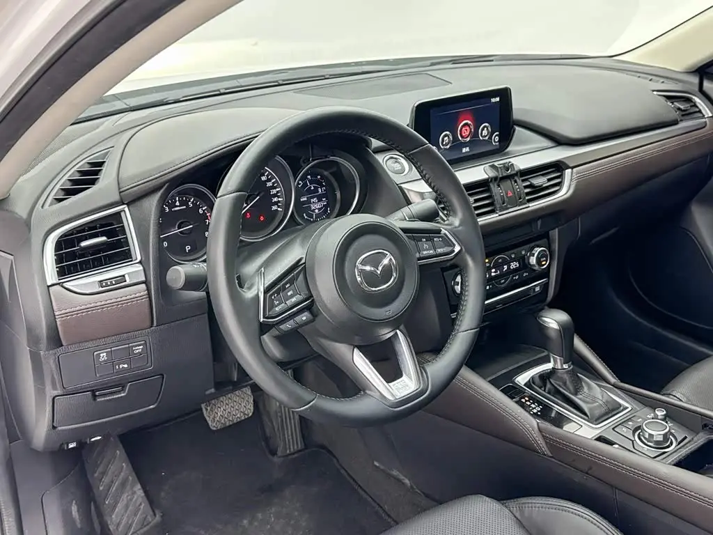 Mazda Atenza 2019 — Photo 10/20