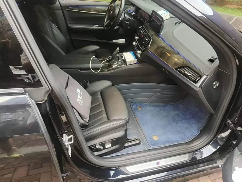 BMW 6 Series GT 2020 — Photo 10/15