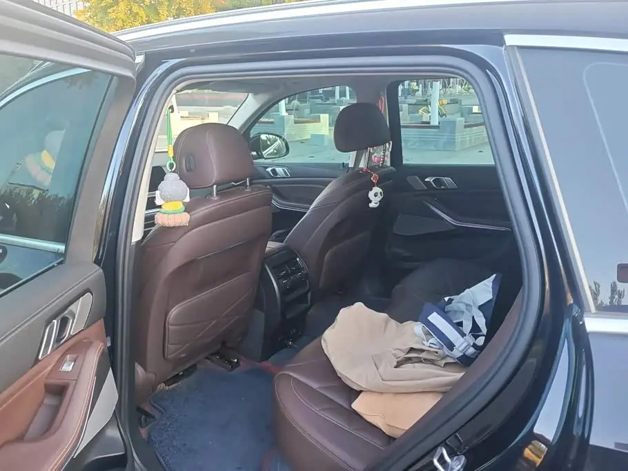 BMW X5 2022 — Photo 11/16
