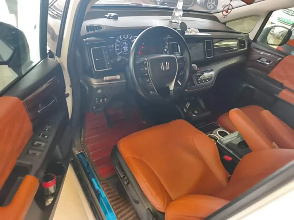 Honda Elysion 2019 — Photo 15/19