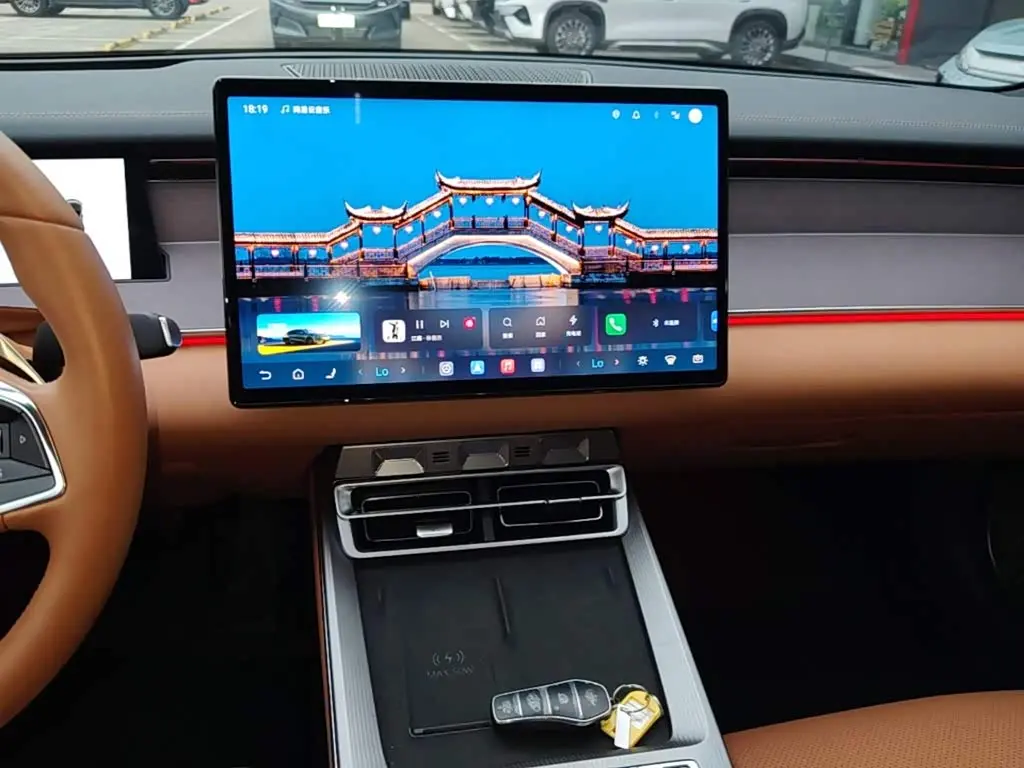 BYD Han L 2025 — Photo 13/20