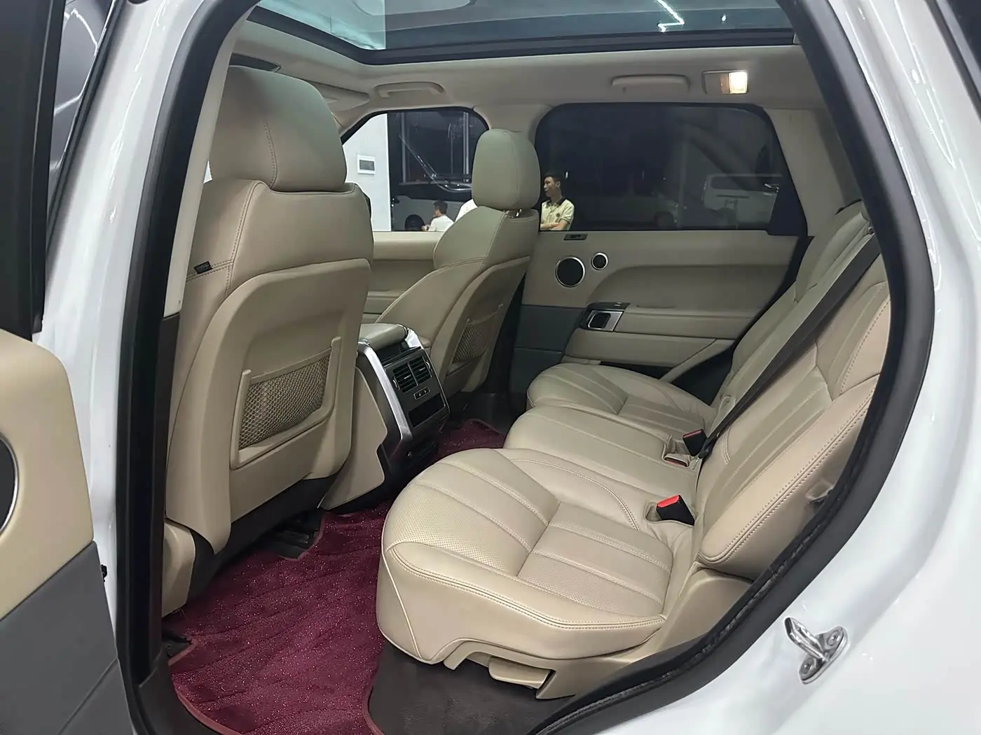 Land Rover Range Rover Sport 2016 — Photo 19/20