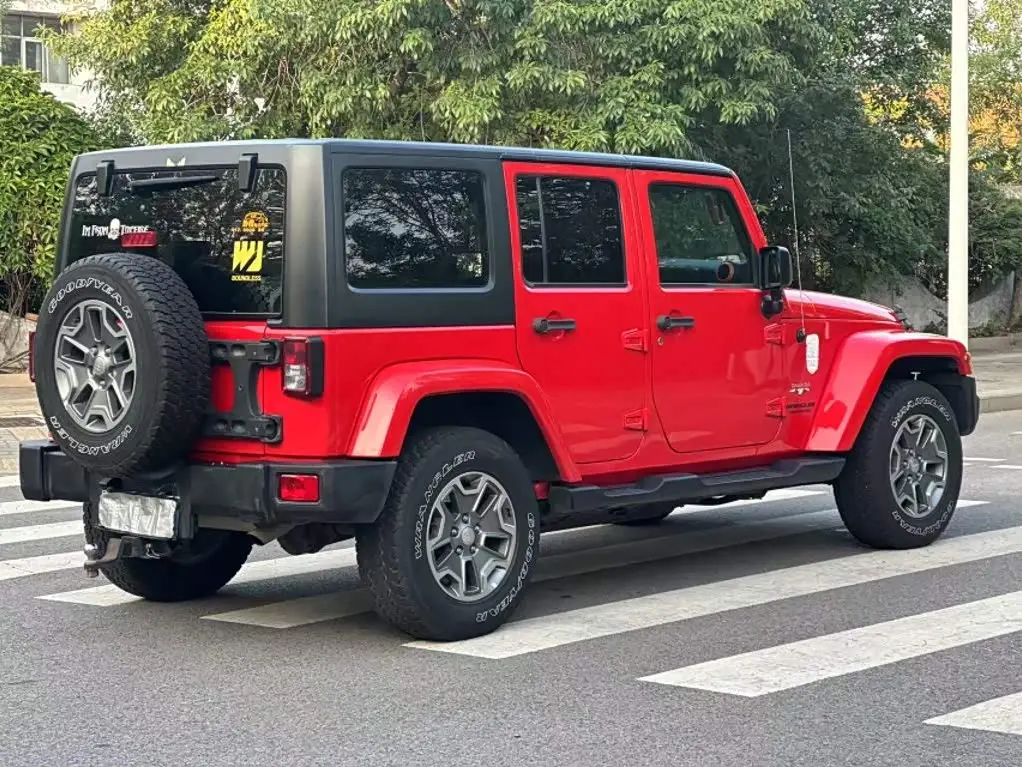 Jeep Wrangler 2017 — Фото 8/20