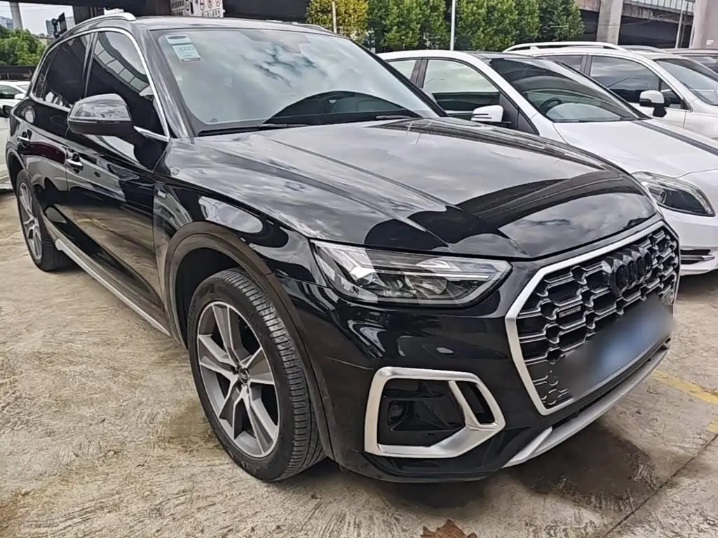 Audi Q5L 2022 — Фото 4/20