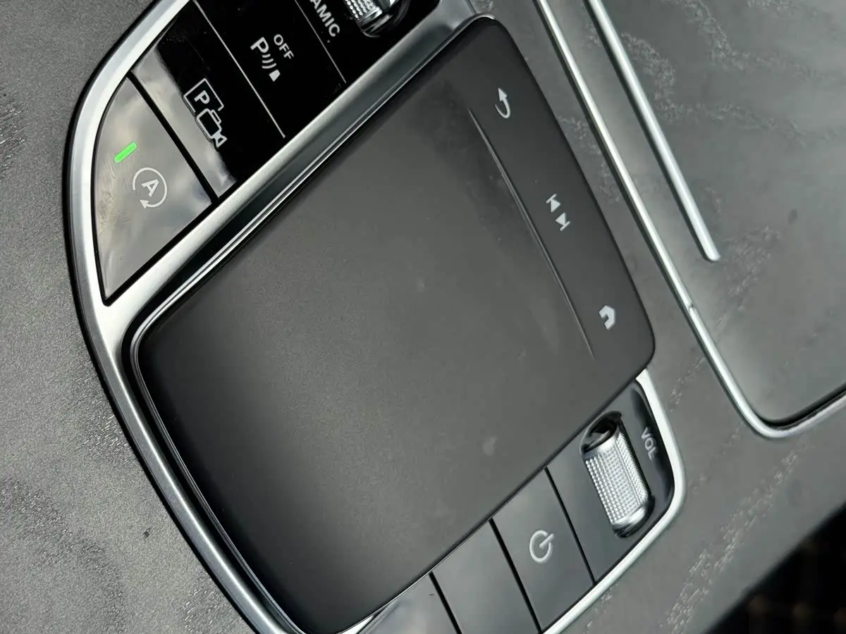 Mercedes-Benz CLS 2022 — Photo 18/20