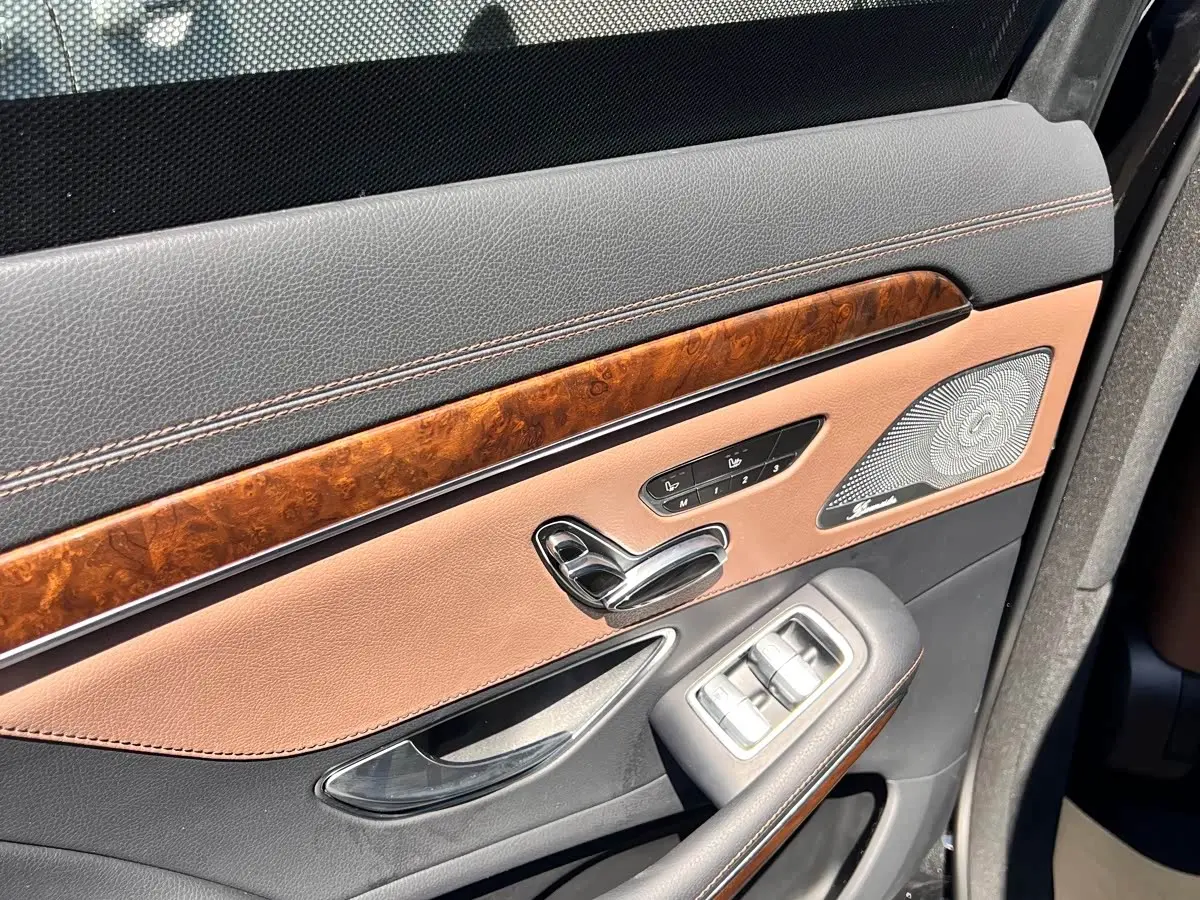 Mercedes-Benz S-Class 2017 — Photo 7/12