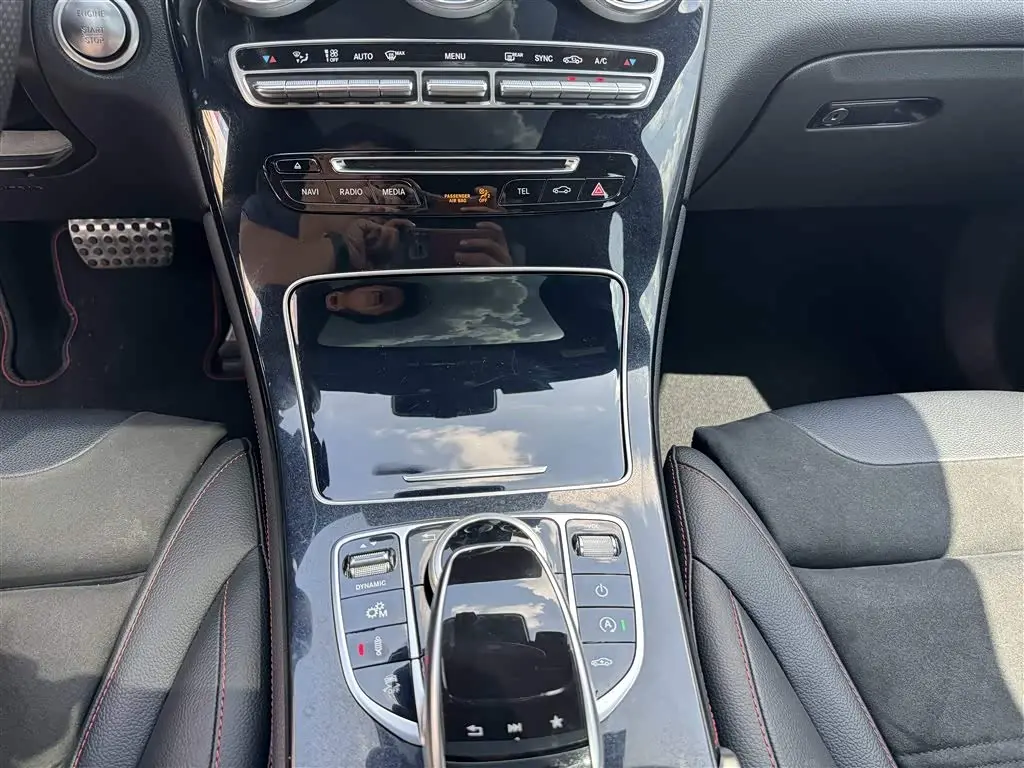 Mercedes-Benz GLC AMG 2018 — Фото 15/19