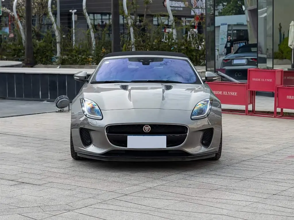 Jaguar F-TYPE 2018 — Şəkil 2/17