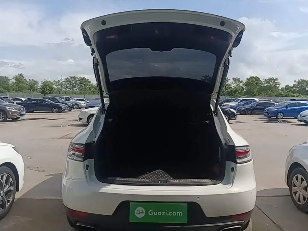Porsche Macan 2019 — Photo 19/20