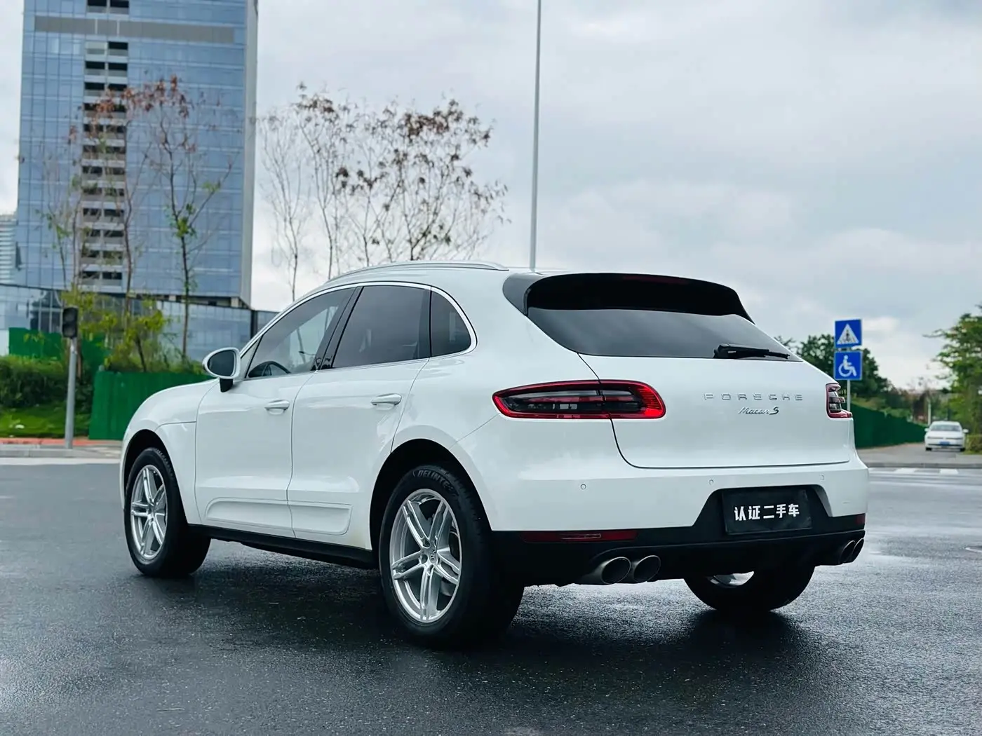 Porsche Macan 2017 — Photo 4/20