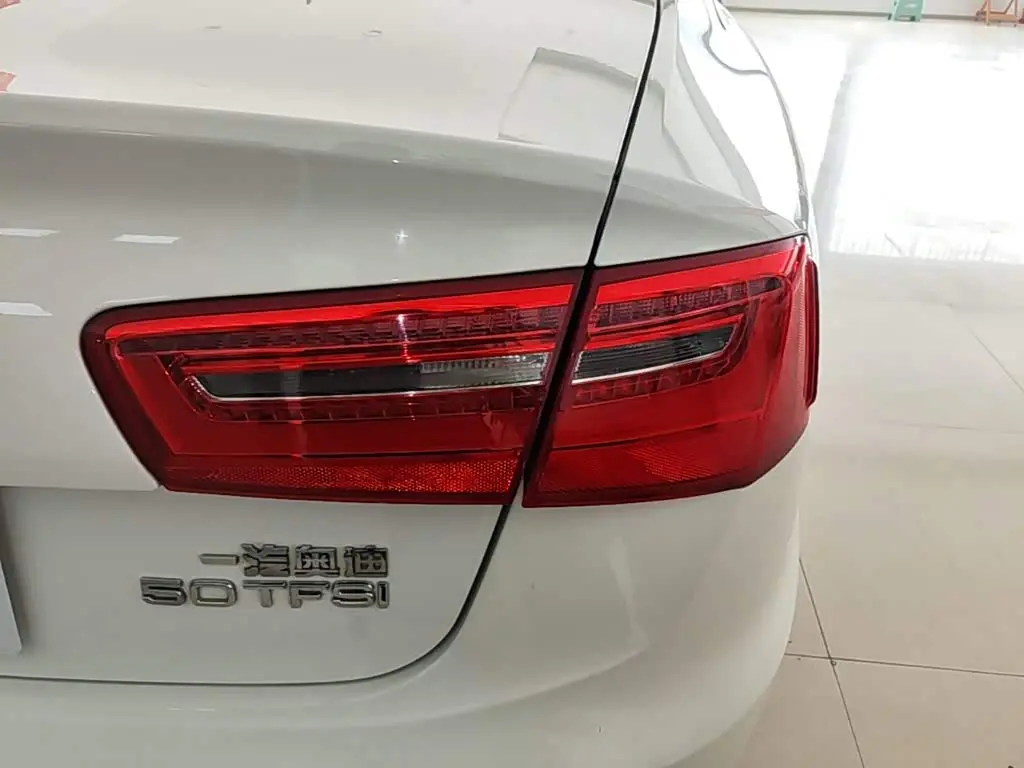Audi A6L 2016 — Фото 8/20