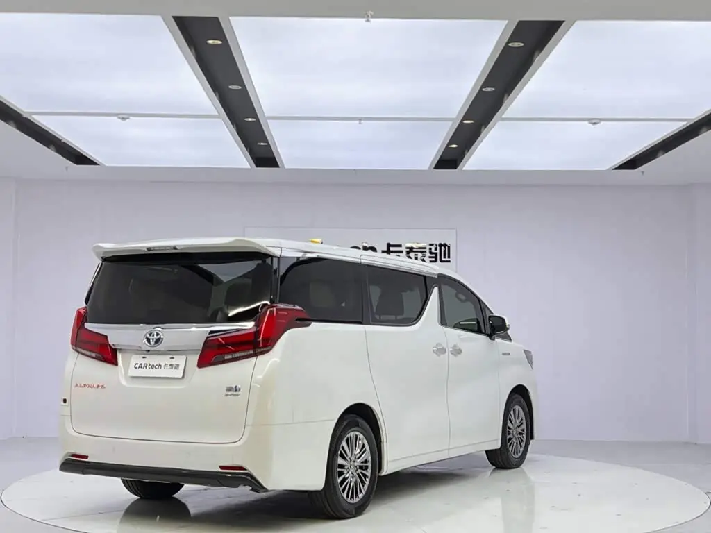 Toyota Alphard 2020 — Photo 5/20