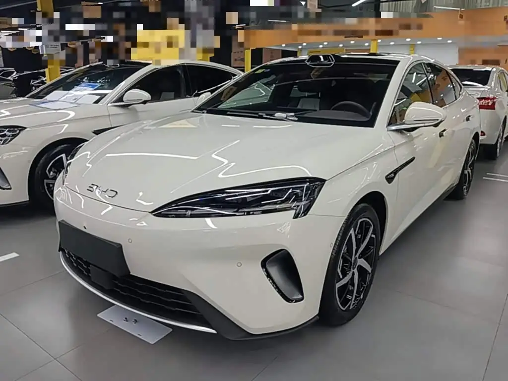 BYD Seal 07 DM-i, 2025