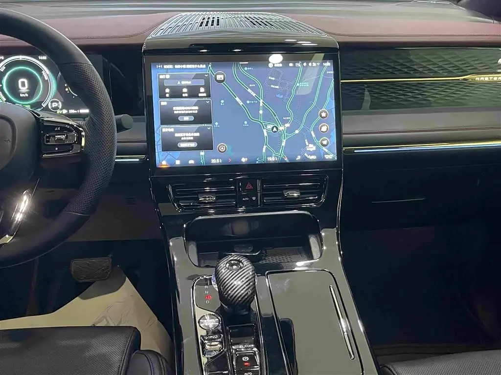 GAC Trumpchi Trumpchi M8 2025 — Фото 11/18