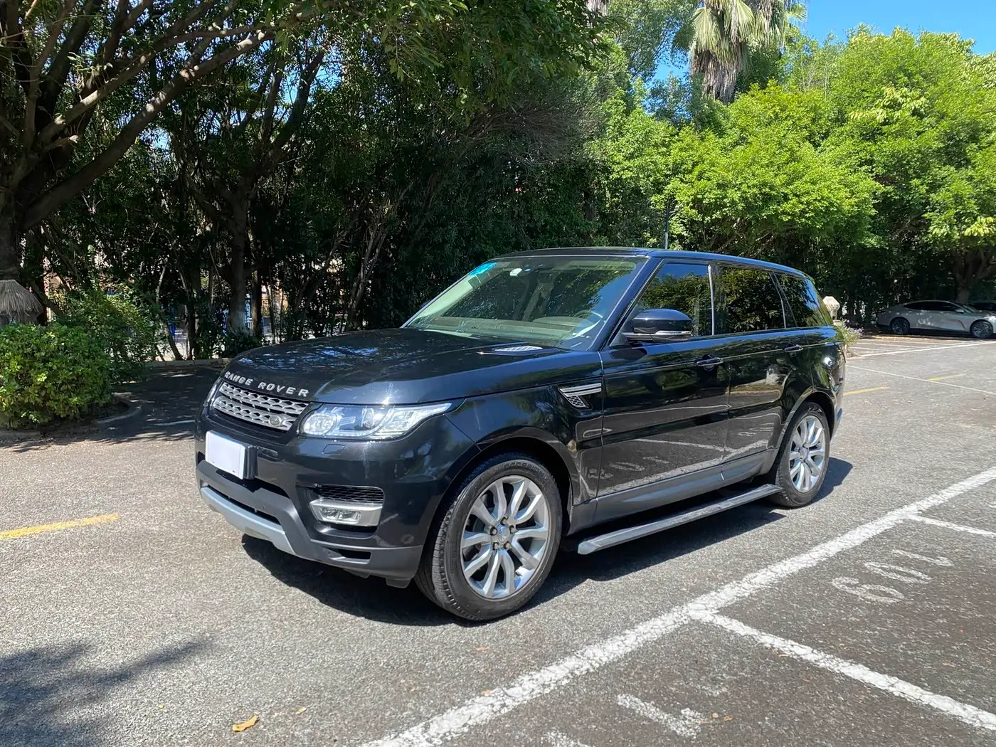 Land Rover Range Rover Sport 2017 — Photo 1/13