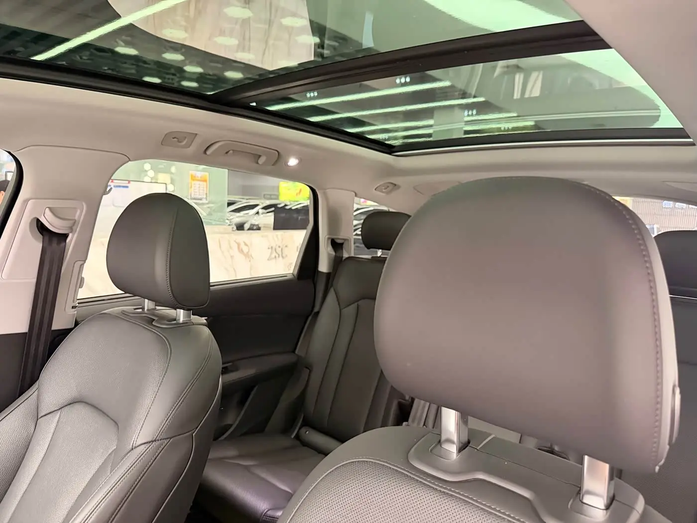 Audi Q7 2023 — Photo 16/20