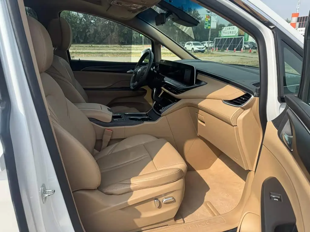 Buick GL8 2021 — Photo 11/20
