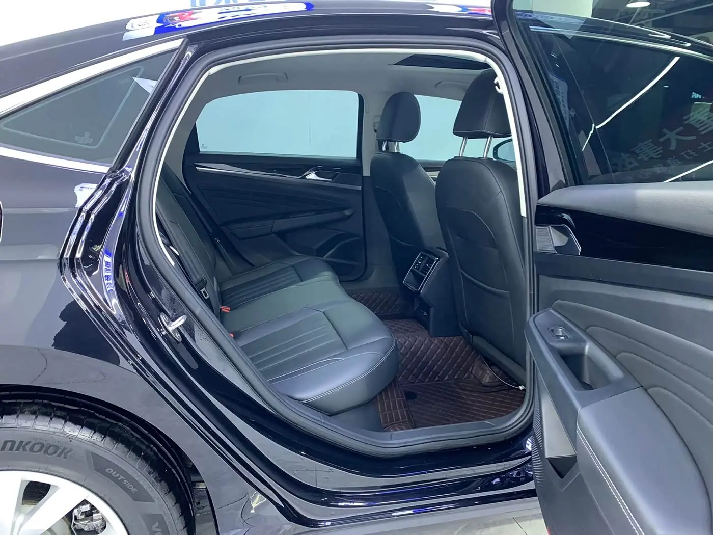 Volkswagen Passat 2022 — Photo 16/20