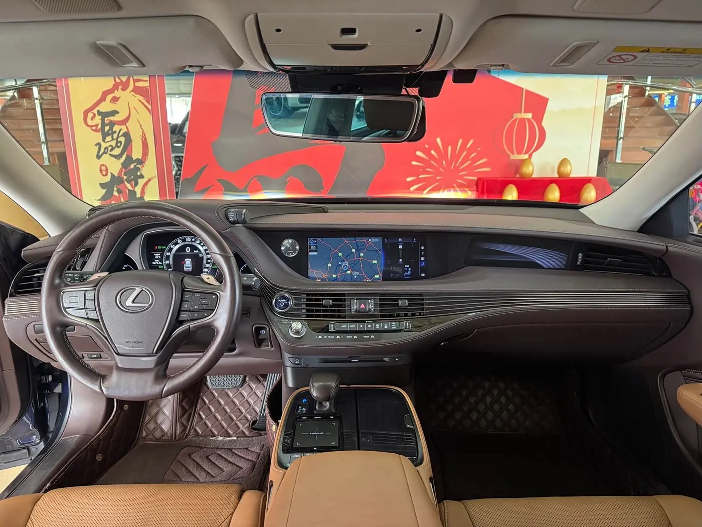 Lexus LS 2020 — Photo 11/15